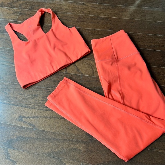 Like new salmon/orange leggings - Size M - (part of a set, but sold separately) - Picture 6 of 6